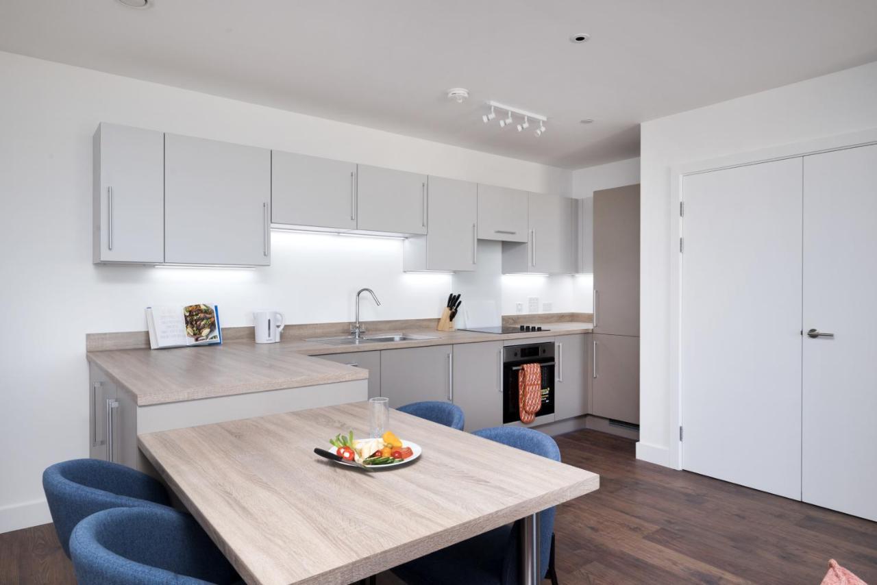 Modern Studios And Apartments At Barking Wharf In Londýn Exteriér fotografie