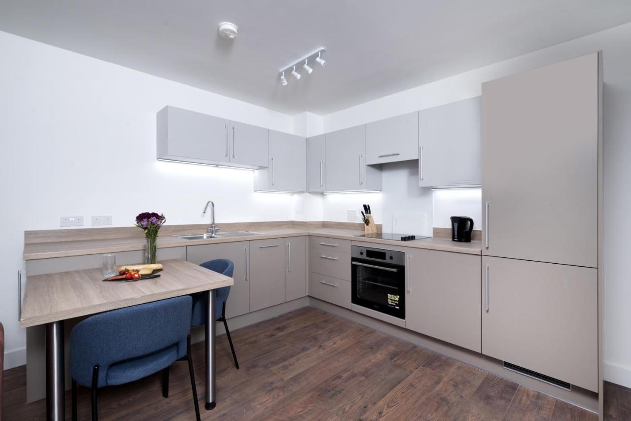 Modern Studios And Apartments At Barking Wharf In Londýn Exteriér fotografie