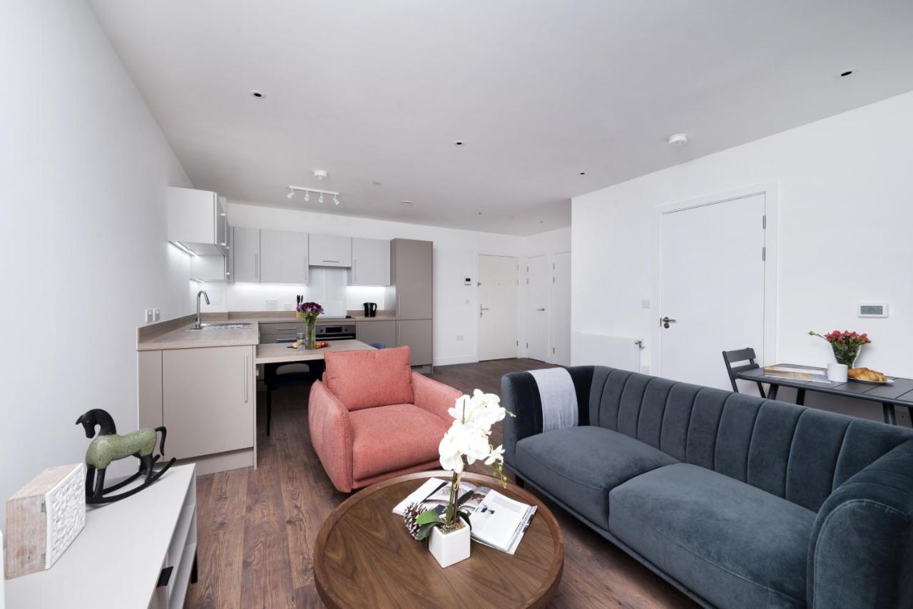 Modern Studios And Apartments At Barking Wharf In Londýn Exteriér fotografie