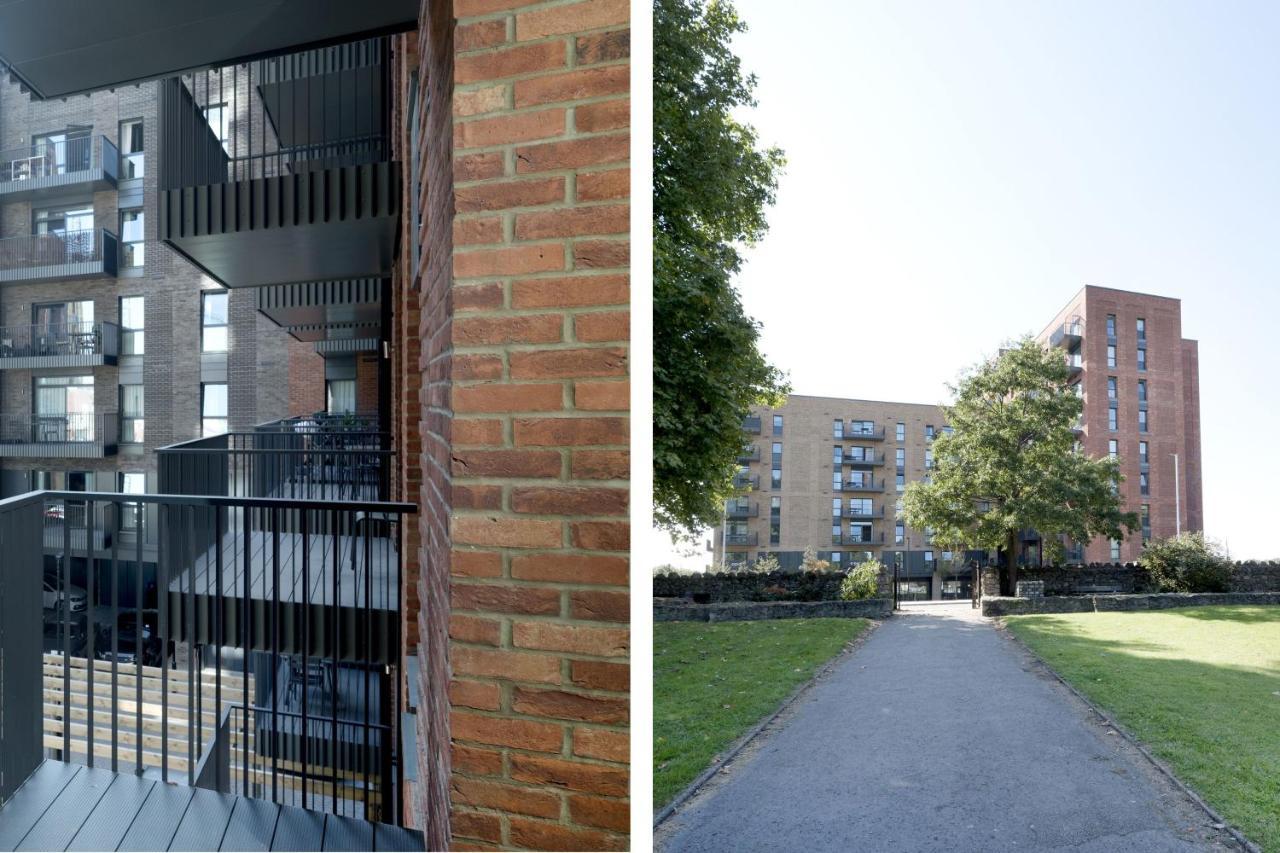 Modern Studios And Apartments At Barking Wharf In Londýn Exteriér fotografie