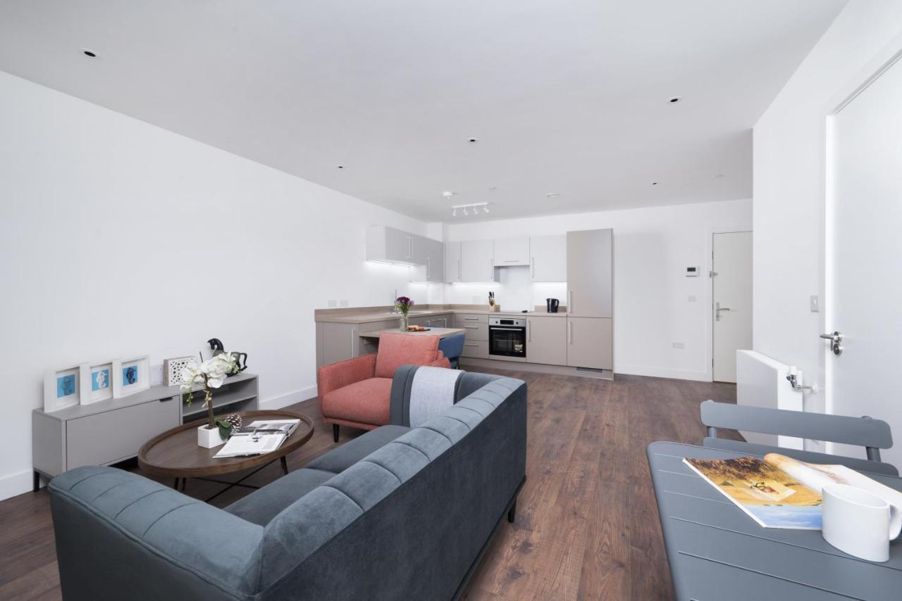 Modern Studios And Apartments At Barking Wharf In Londýn Exteriér fotografie