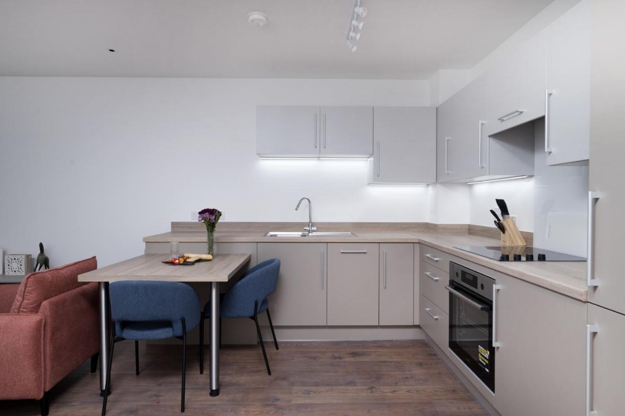 Modern Studios And Apartments At Barking Wharf In Londýn Exteriér fotografie